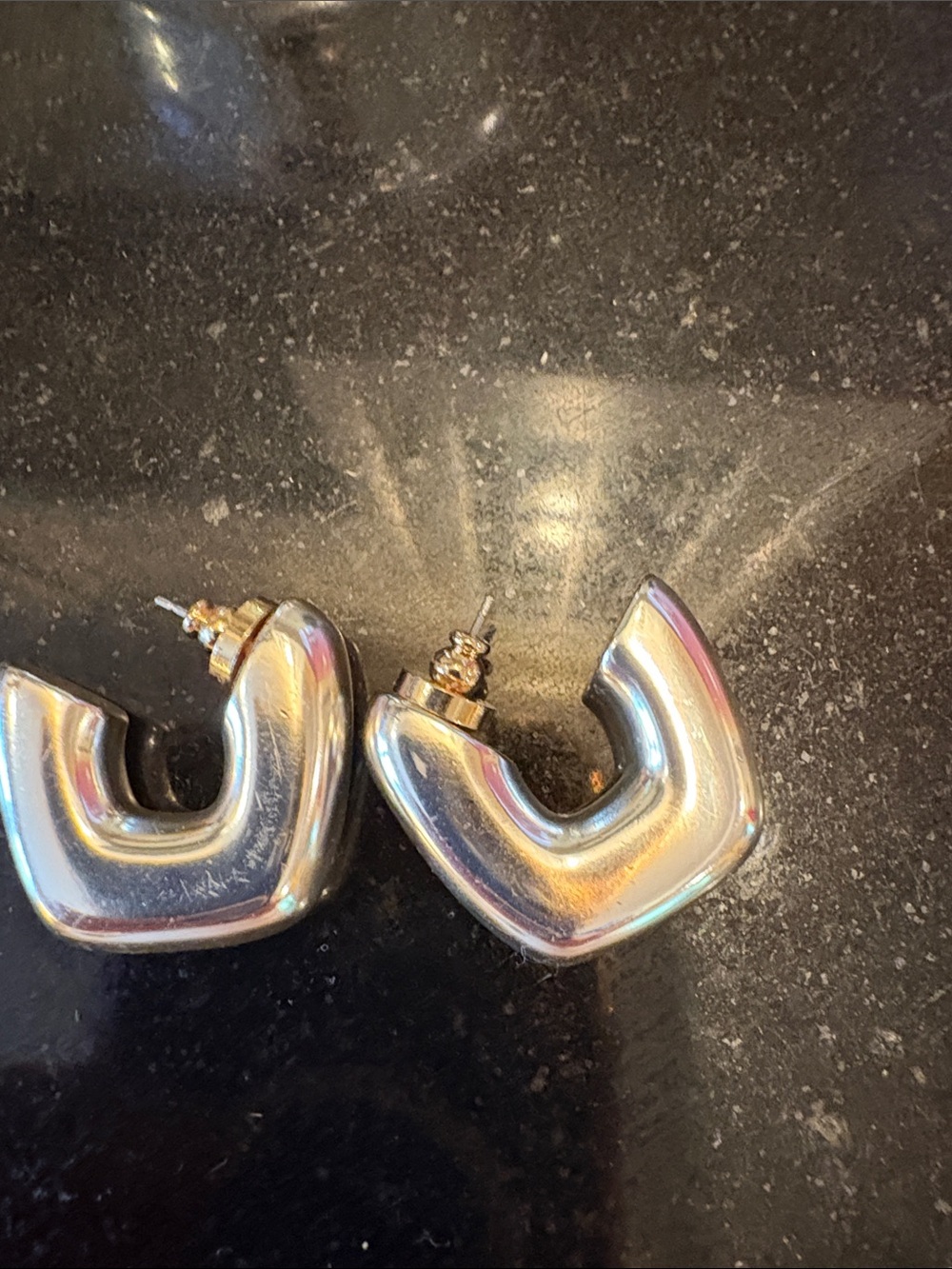 Madewell Chunky Sculpted Hoop Earrings in Shiny Silver